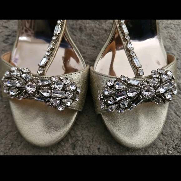 Badgley Mischka Womens Gold Pascale T Strap Rhinestone Heel 7.5 - Picture 5 of 15
